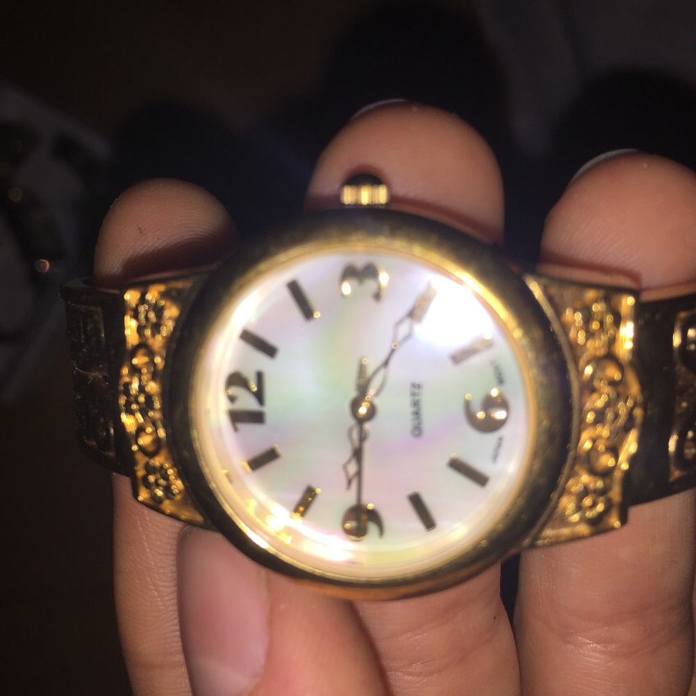 MOP Quartz Open Bangle Watch